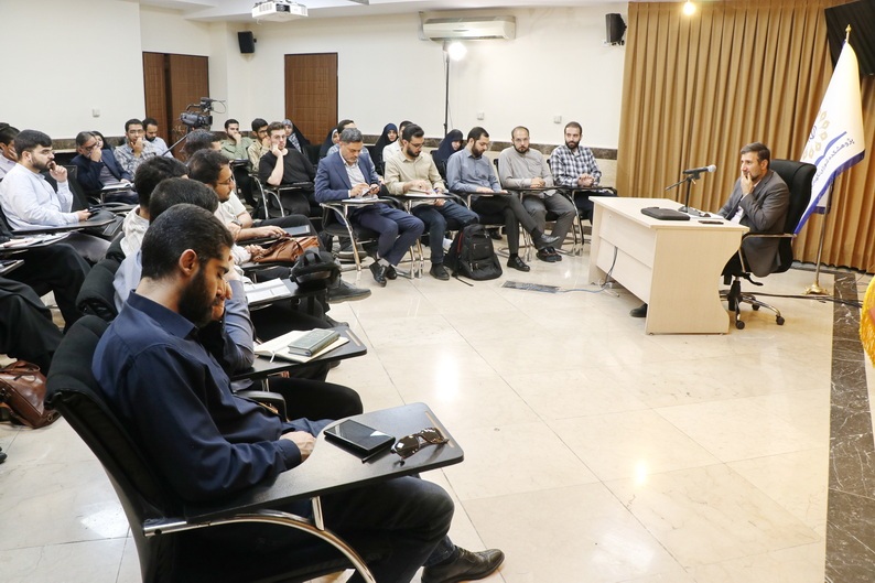 دکتر طحاننظیف: سیاستهای کلی نظام، نقشه راهِ عملیاتی برای ارتقای کیفیت تقنین هستند دکتر طحاننظیف: سیاستهای کلی نظام، نقشه راهِ عملیاتی برای ارتقای کیفیت تقنین هستند